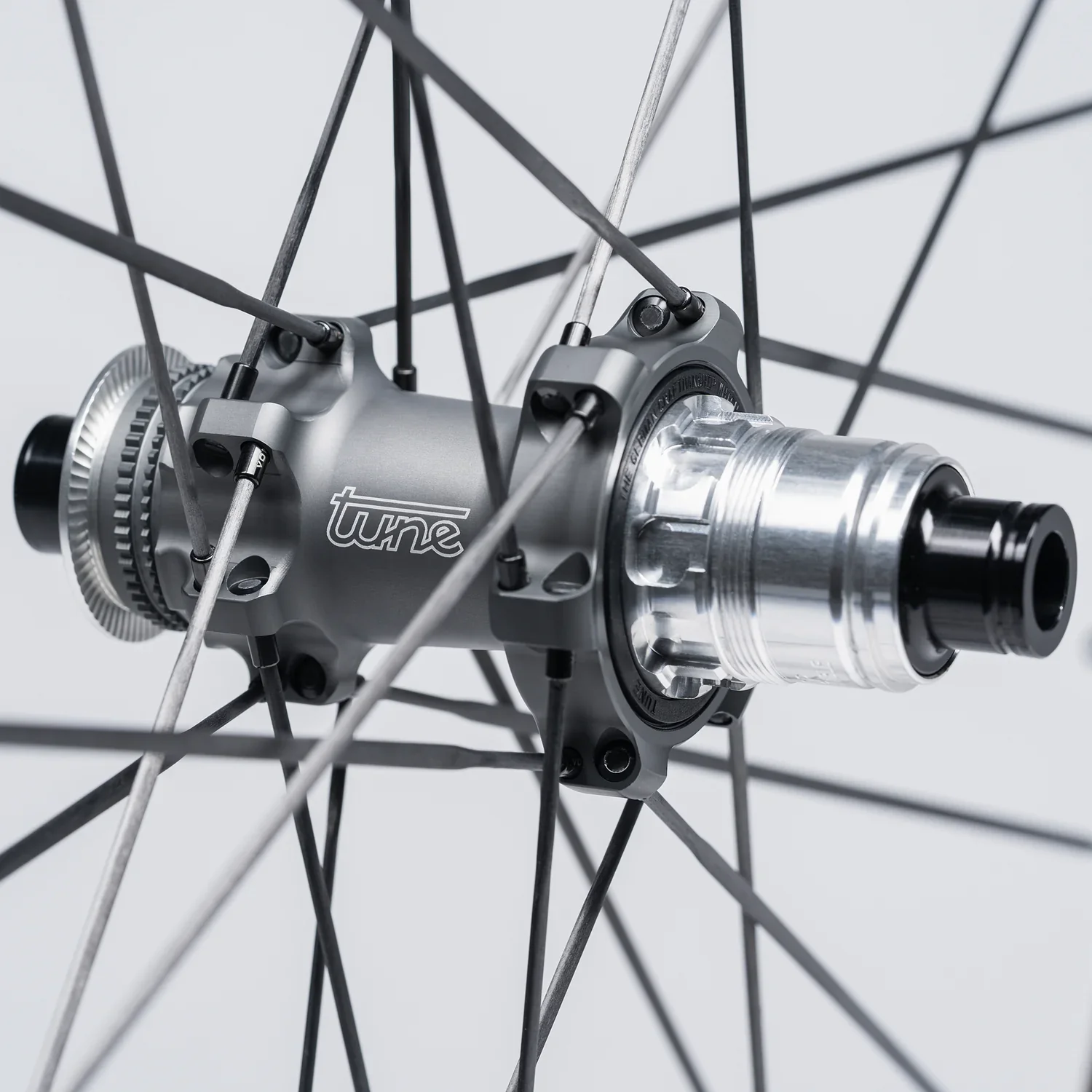 34|37 SL Turbulent Aero (Tune Carbon Spoke) - Image 4
